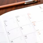 スプレッドシートでスケジュール管理表の土日に条件付き書式で色を付けて見やすくする方法